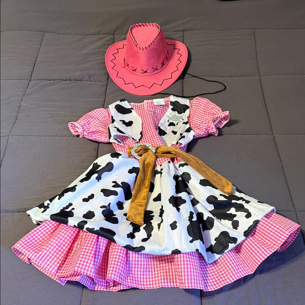 Cowgirl dress with hat
